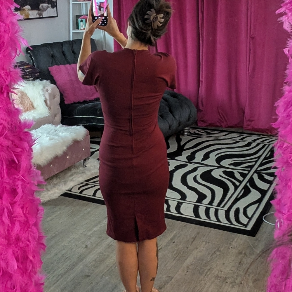 Pinup Couture PUG Burgundy Wiggle Dress Medium NWT - Picture 5 of 6